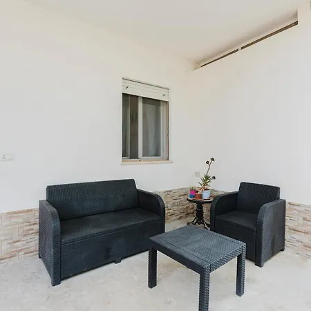 Holiday home Casetta Dino