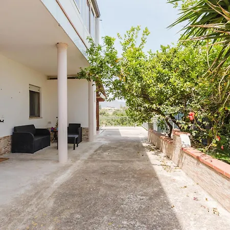 Holiday home Casetta Dino